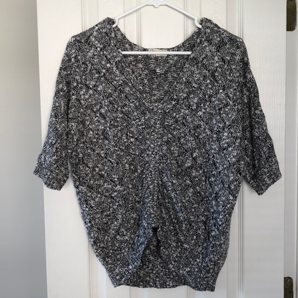 Grey knit sweater with quarter sleeves. Size S.